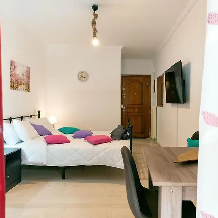 Maria's δίπλα στο νοσοκομείο παίδων και στο λαϊκό Apartment Athens